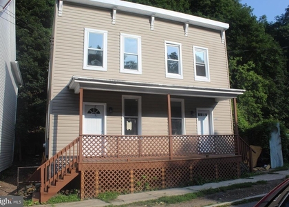 446 Goethe Street - Photo 1