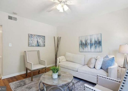 1723 Gales Place Ne - Photo 1