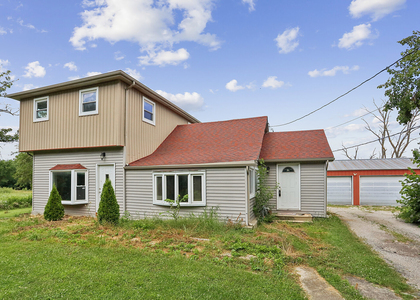 15428 W 147th Street - Photo 1