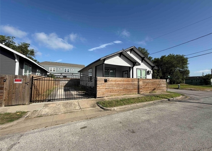 2400 Burkett Street - Photo 1
