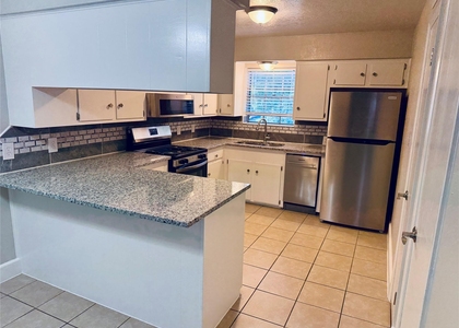 501 Waco Street - Photo 1