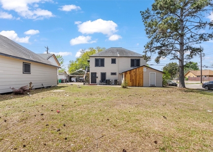2633 W Main Street - Photo 1