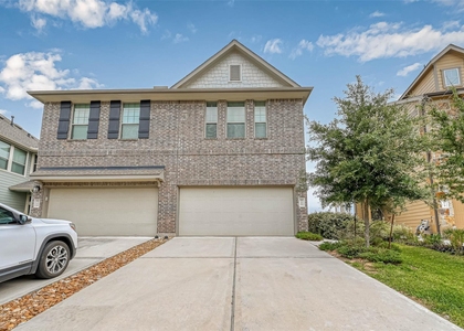 315 Biltmore Loop - Photo 1