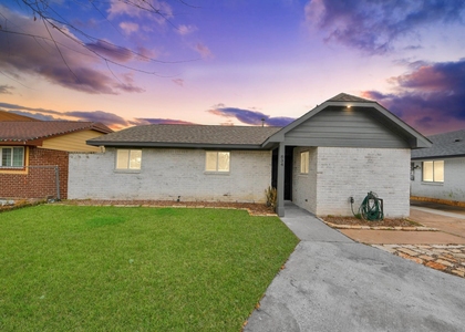 834 Ellington Street - Photo 1