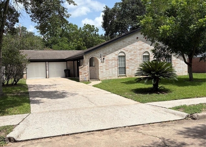 1402 Bellaire Boulevard - Photo 1