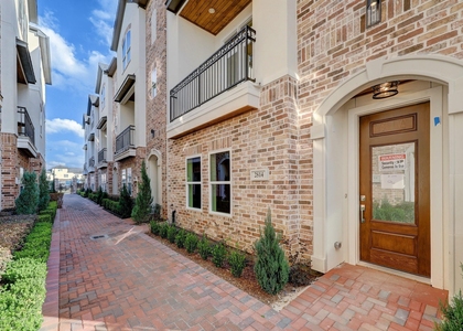 2814 Princeton Street - Photo 1