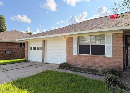 4809 College Park Drive - Photo 1