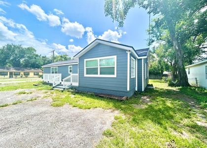 8004 N Marks Street - Photo 1