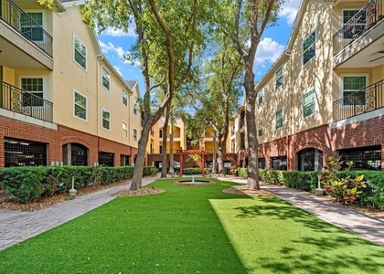 2010 E Palm Avenue - Photo 1