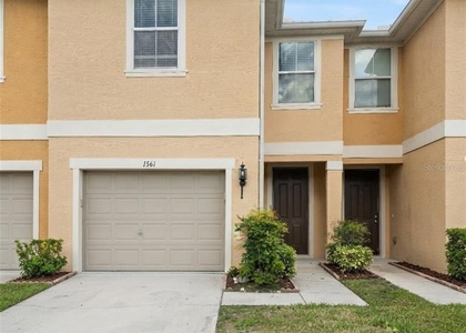 1561 Chelsea Drive - Photo 1