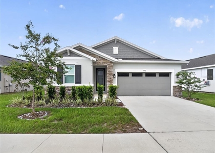 992 Griffon Avenue - Photo 1