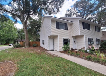 6111 Sw 8th Place - Photo 1
