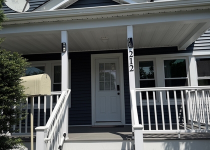 212 Maple Hill Avenue - Photo 1