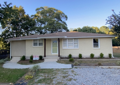 914 Ozora Road - Photo 1
