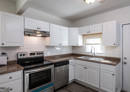 404 Paines Avenue Nw - Photo 1