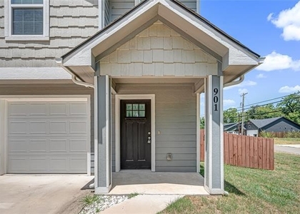 901 W Collins Street - Photo 1