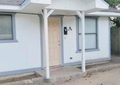 105 E Tyler Street - Photo 1