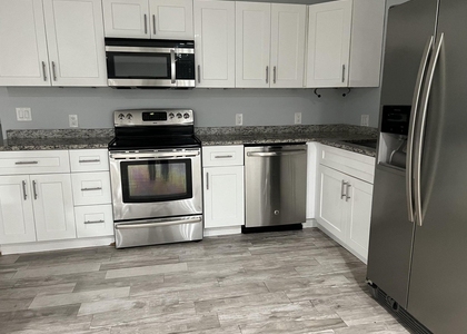 817 S L Street - Photo 1