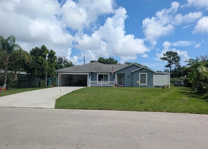 625 Coconut Avenue N - Photo 1
