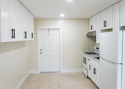 1502 Avenue I - Photo 1