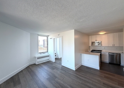 Second Avenue - Photo 1