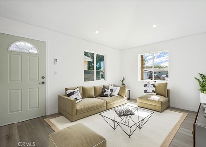6539 N Bobbyboyar Avenue - Photo 1