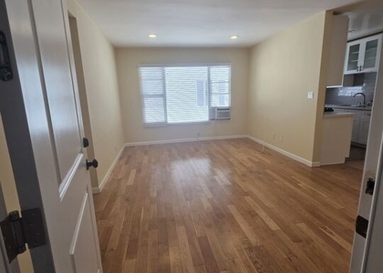 5950 Carlton Way - Photo 1
