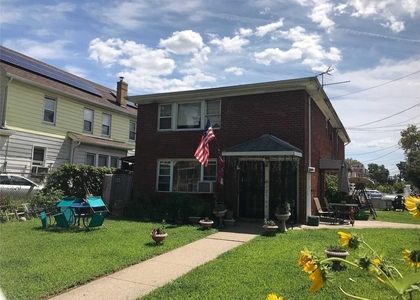 127-04 115 Avenue - Photo 1