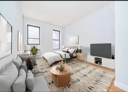 331 W 43rd Street - Photo 1