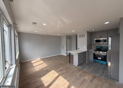 2611 S 9th Street - Photo 1
