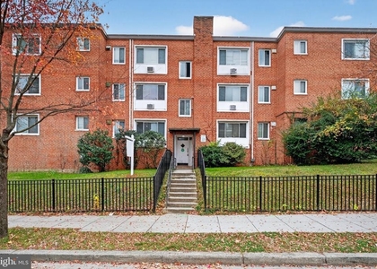 2901 Gainesville Street Se - Photo 1