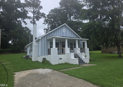523 E Nelson Avenue - Photo 1