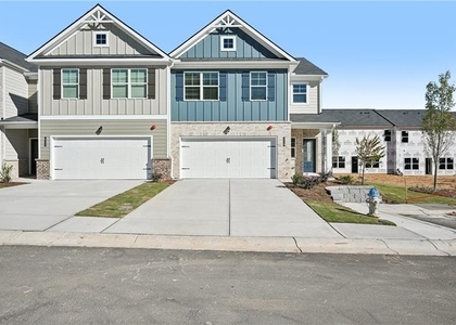 405 Lanier Circle - Photo 1