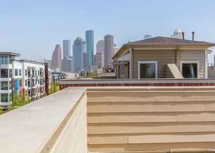 1607 W Dallas Street - Photo 1