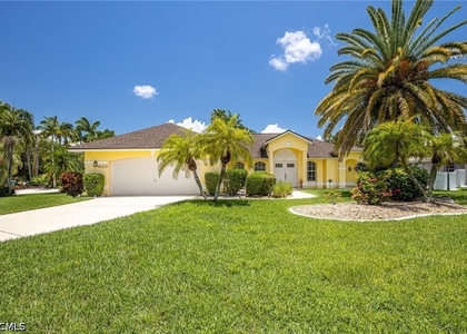 4123 Sw 26th Place - Photo 1