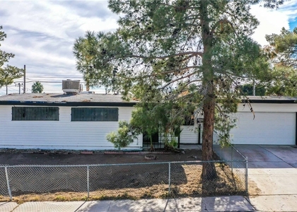 612 Bruce Street - Photo 1