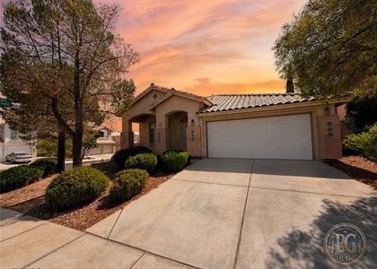 2012 Cedarcrest Court - Photo 1