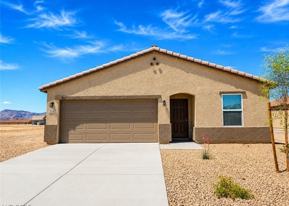 710 E Huyana Wind Drive - Photo 1