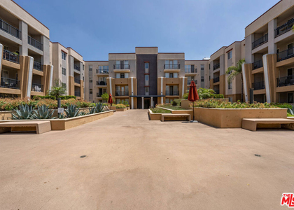 360 W Avenue 26 - Photo 1