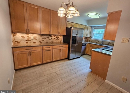 12109 Greenway Court - Photo 1