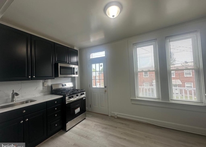 125 N Monastery Avenue - Photo 1