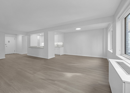165 East 66th Street, New York - Photo 1