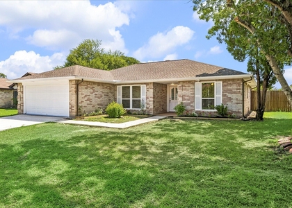 10111 Limewood Lane - Photo 1