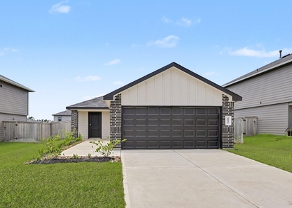40839 Hawthorne Glades Street - Photo 1