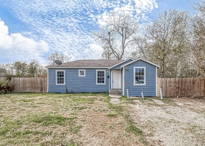 4006 Sunflower Street - Photo 1