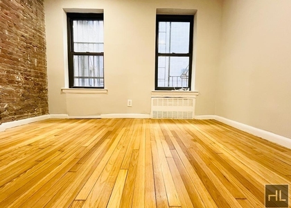 West 53 Street - Photo 1