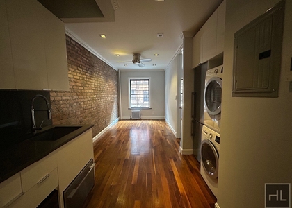 East 11th Street - Photo 1