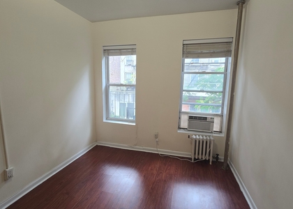 East 11 Street - Photo 1
