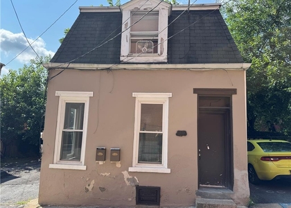 812 Chestnut Street - Photo 1