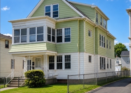 97-99 Beacon Street - Photo 1